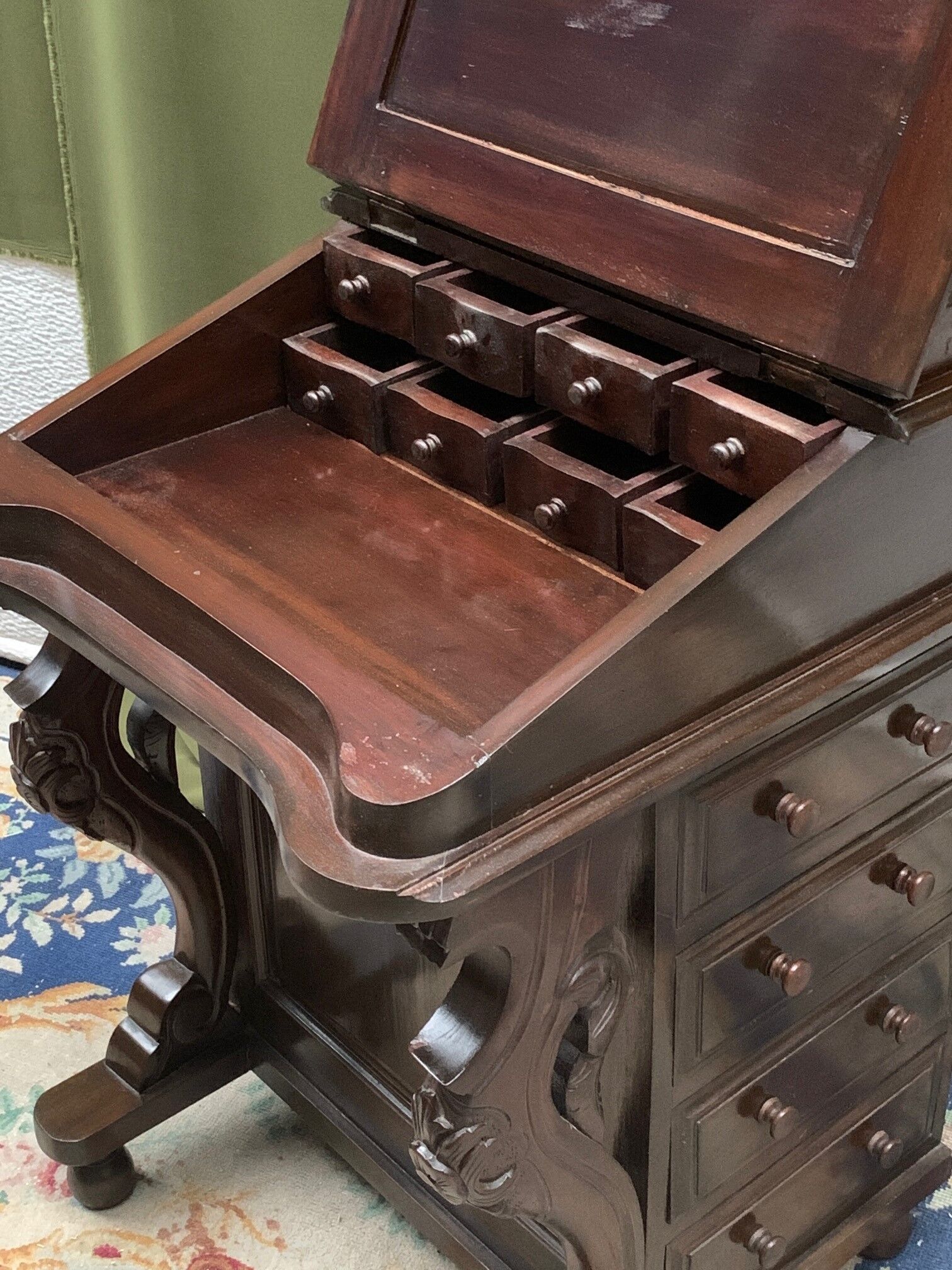 Victorian secretary davenport.