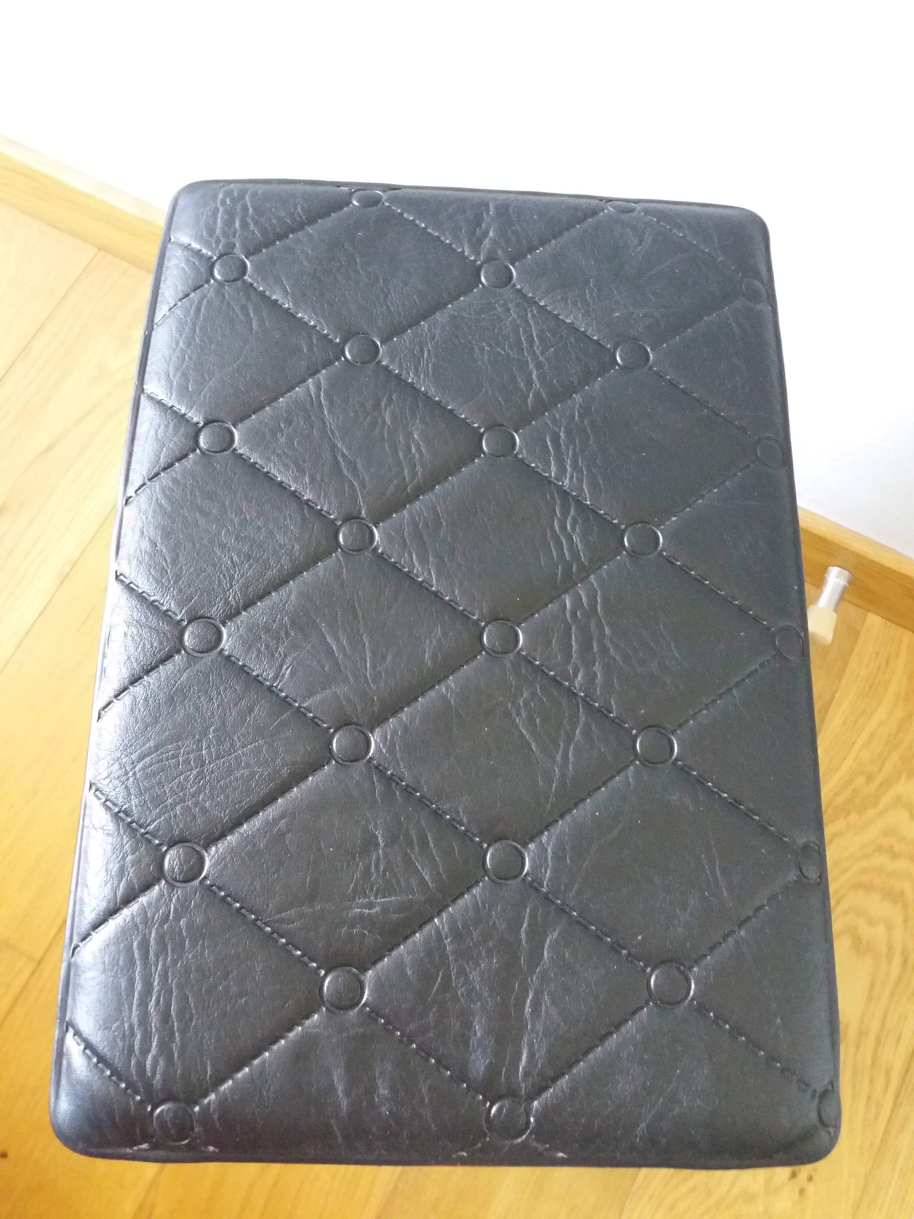 Fishing storage box fishing stool