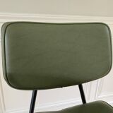 Chaise vintage à accoudoirs skaï vert