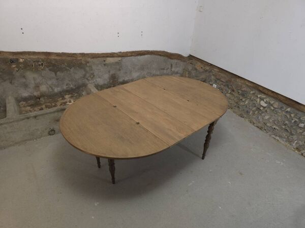 Table ronde demi-lune à rallonge en chêne 2 à 8 personnes