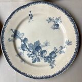 Set of 4 Sarreguemines Redcurrant flat plates