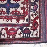 Ancien tapis d'orient. 280 x 178 cm.