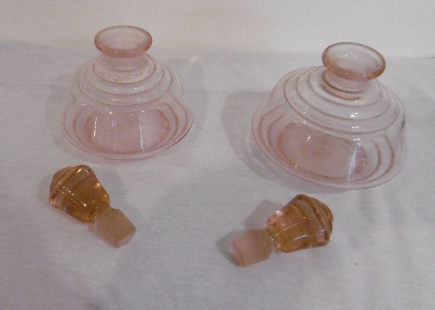 Paire de flacons art deco en verre