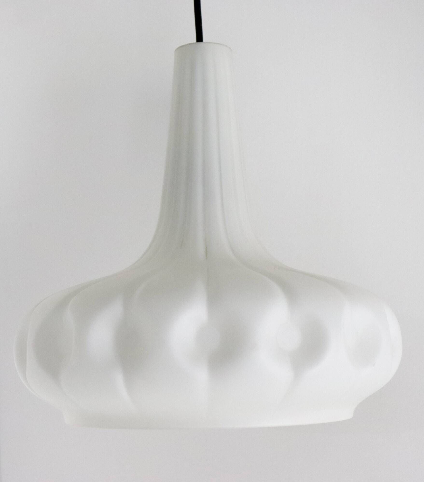 Peill & Putzler melkglazen lamp vintage mid century design