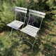 Paire d'anciennes chaises de jardin