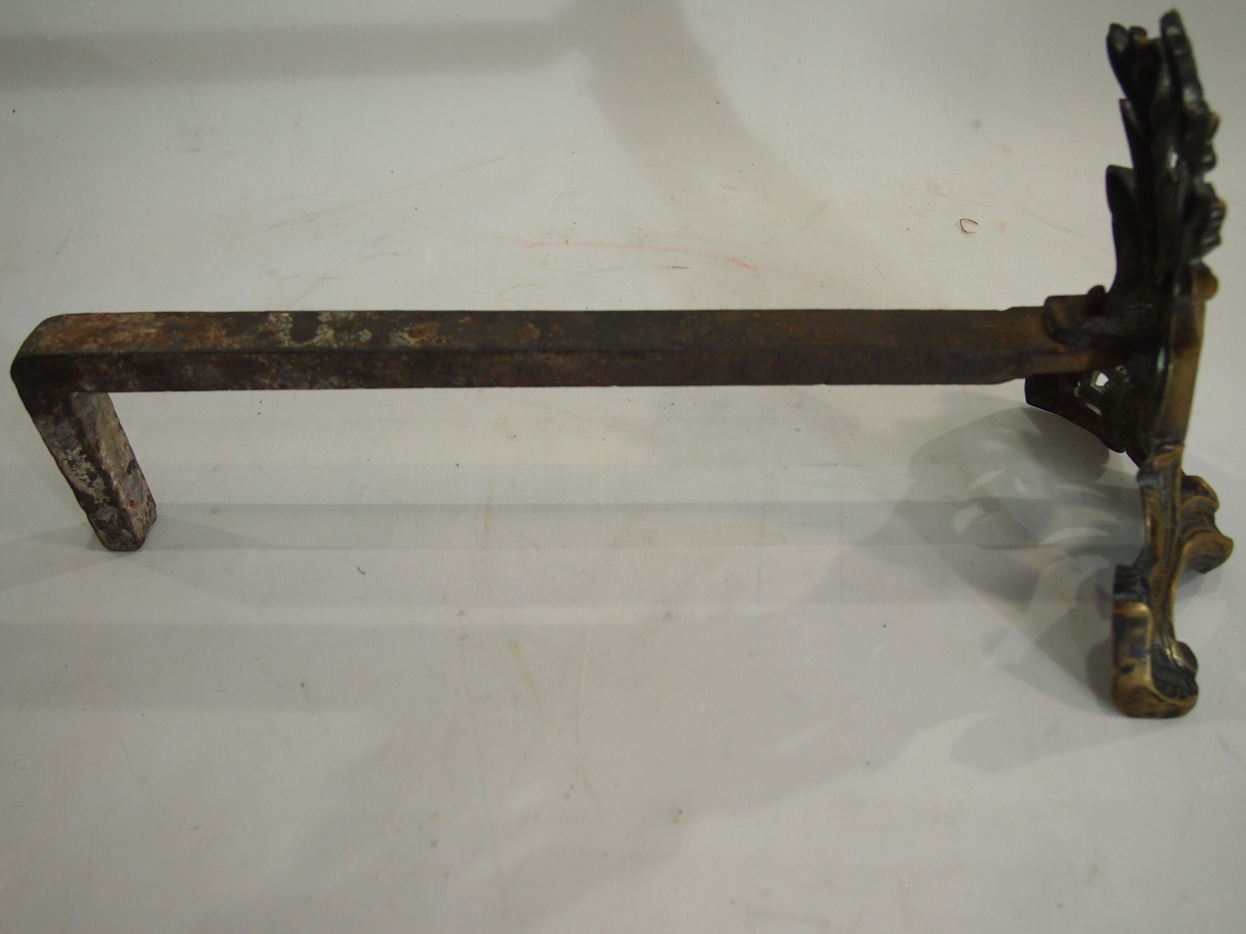 Pair of chimney tracks in bronze