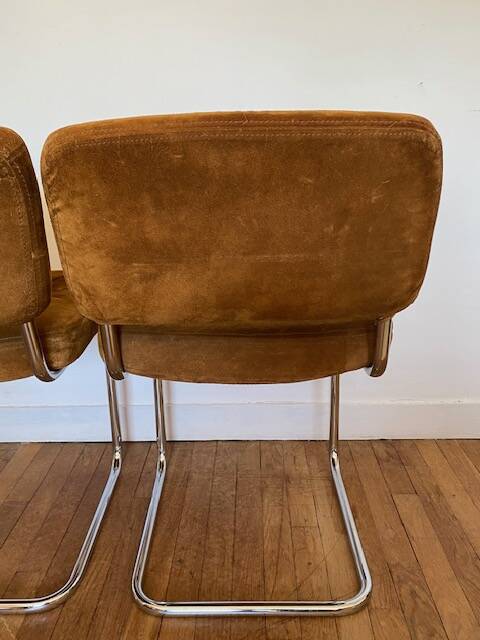 Chaises daim cognac Roche Bobois