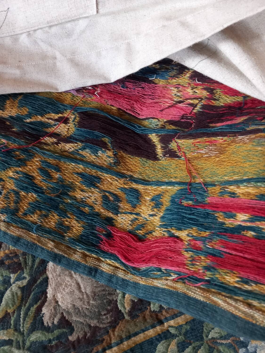 French wall tapestry Jacquard - La Filandiere