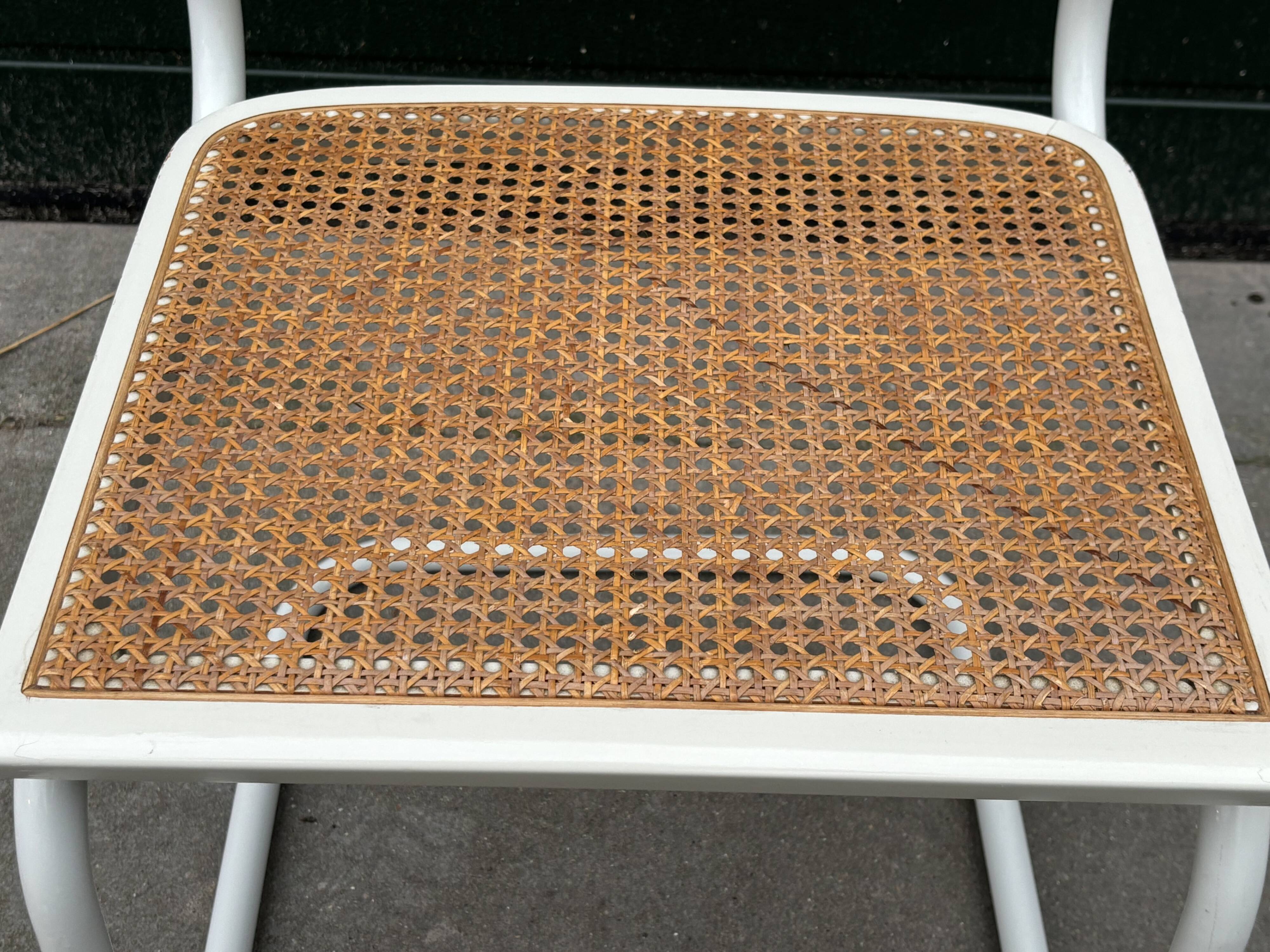 Lot de 4 chaises Cesca modèle b32 par Marcel Breuer Design