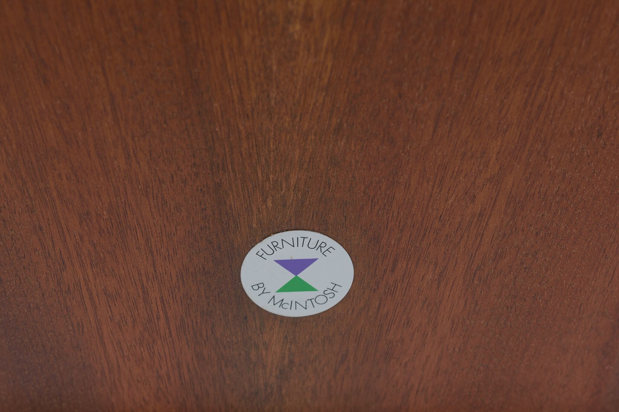 Round extendable dining table from McIntosh, 1960s