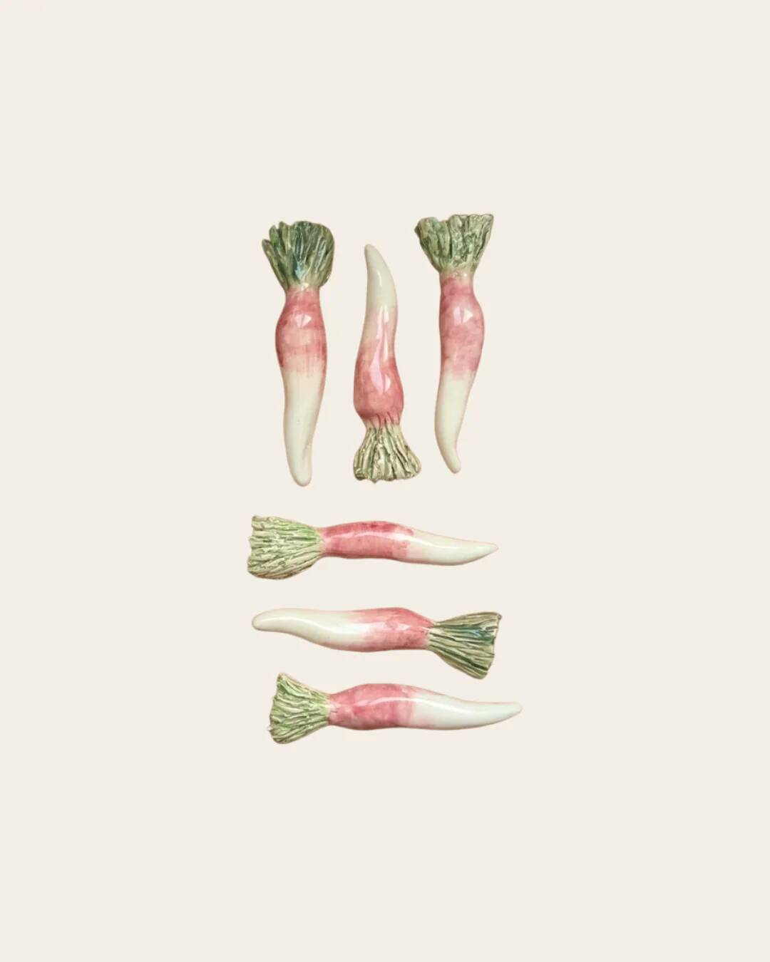 Set of 6 radish-shaped knife rests