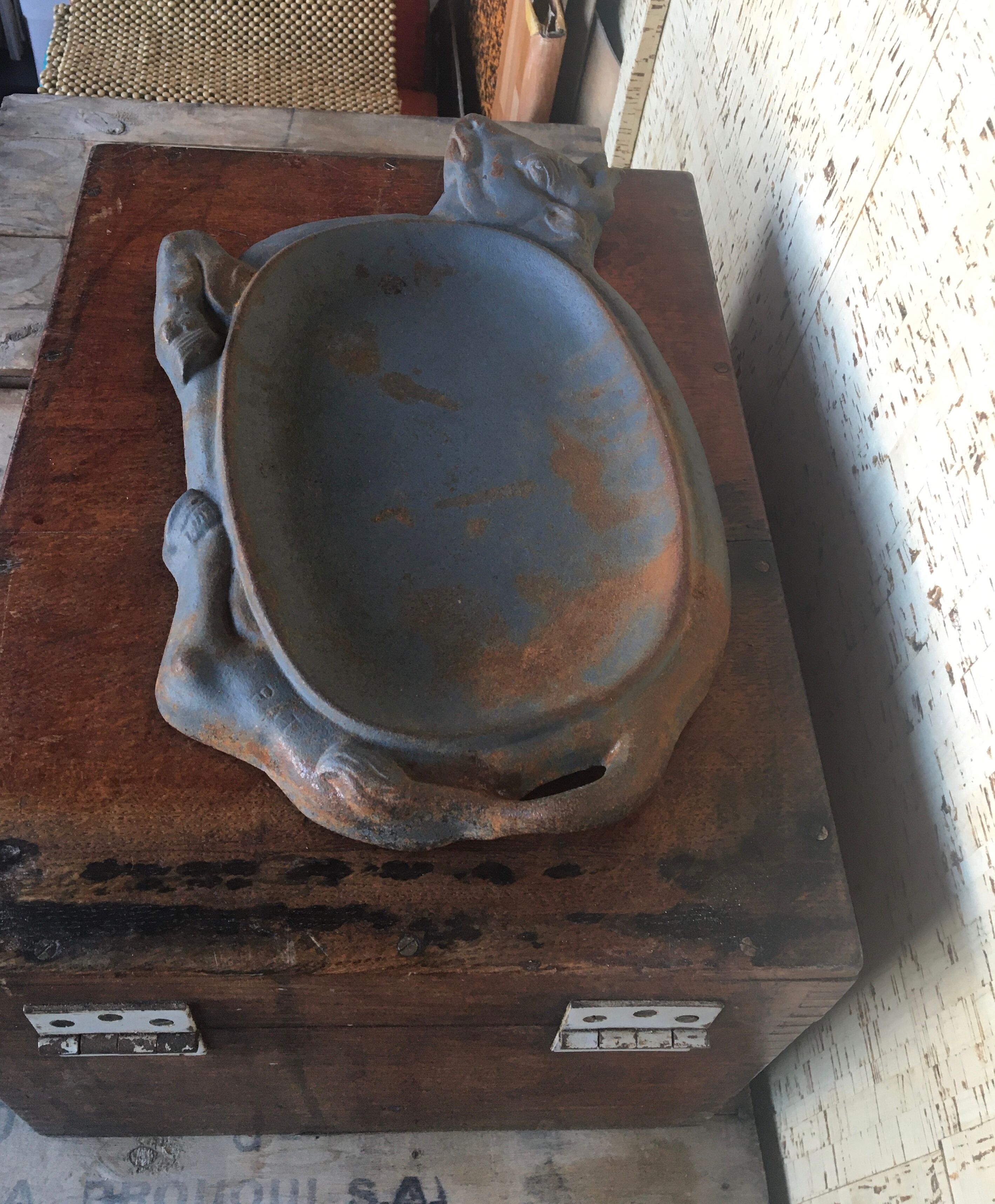 Cast iron butcher's counter plate