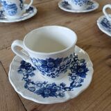 4 tasses et soucoupes anciennes