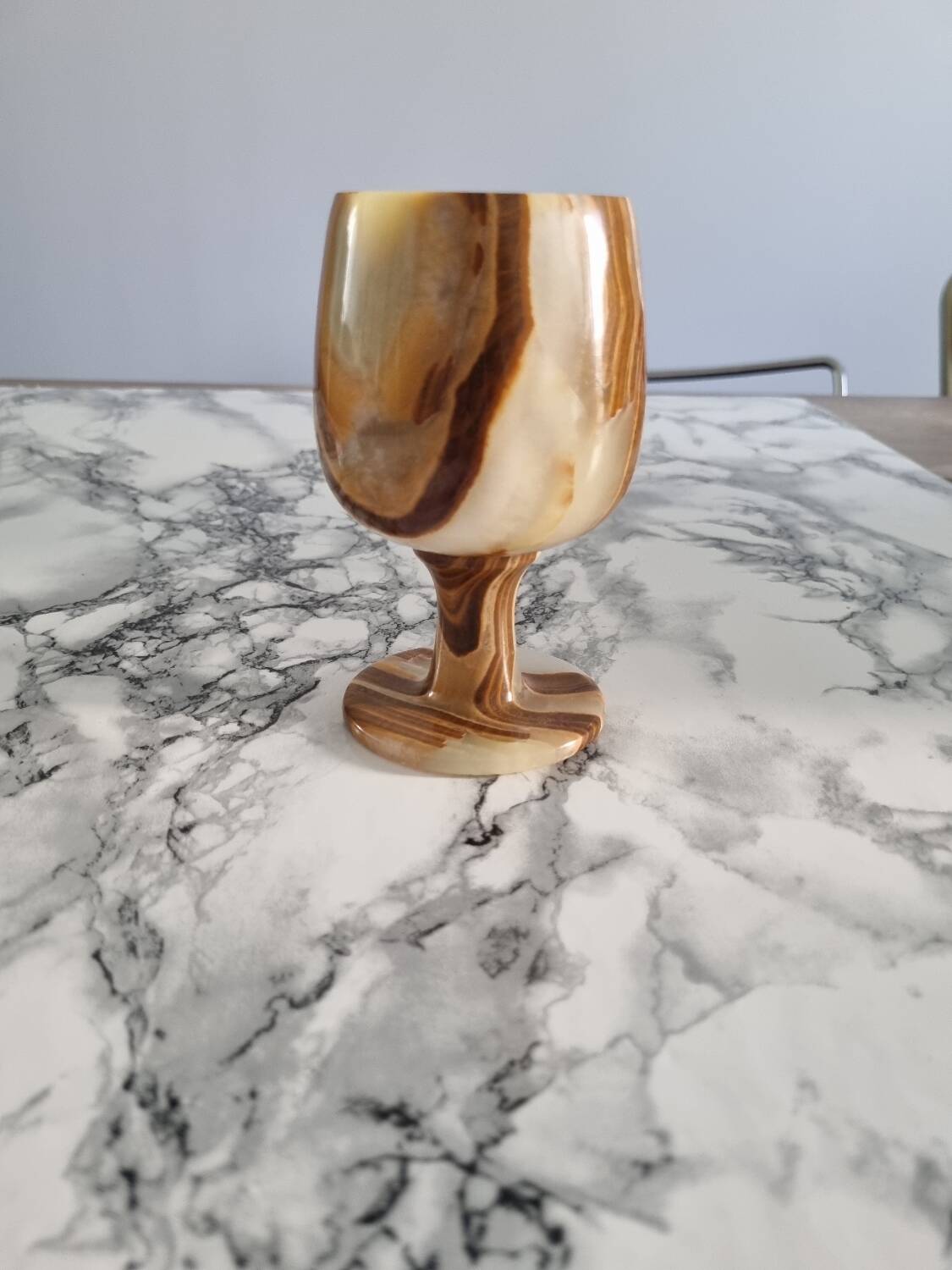 Onyx wine glass