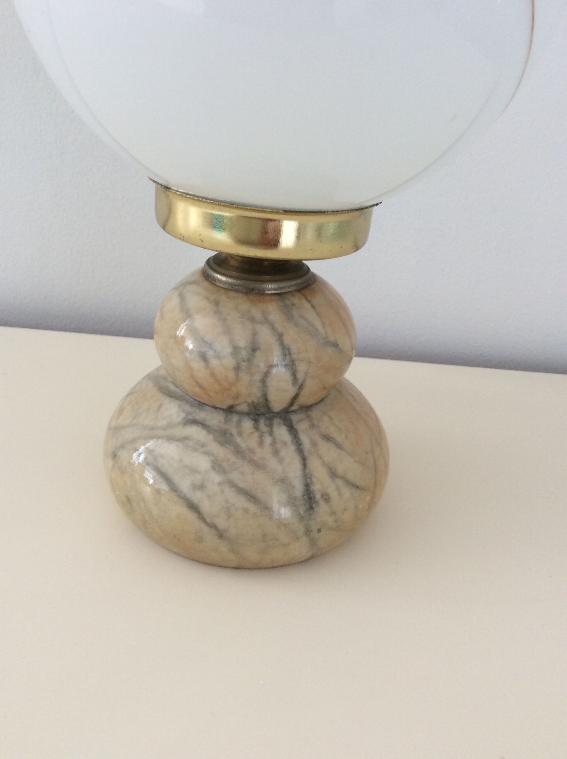 Vintage lamp from the 70s in marble and opaline