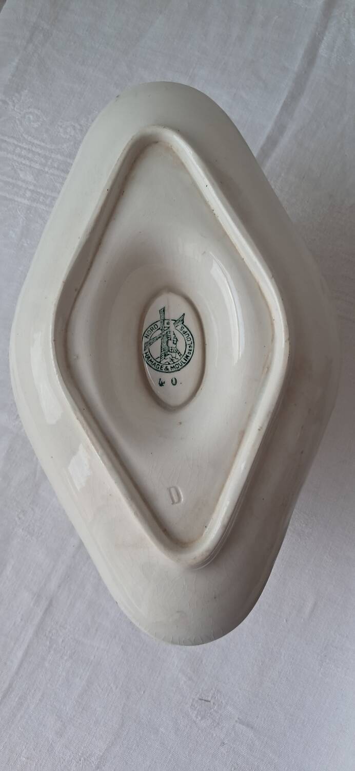 Iron clay sauceboat from Moulin des Loups No. 40. Vintage