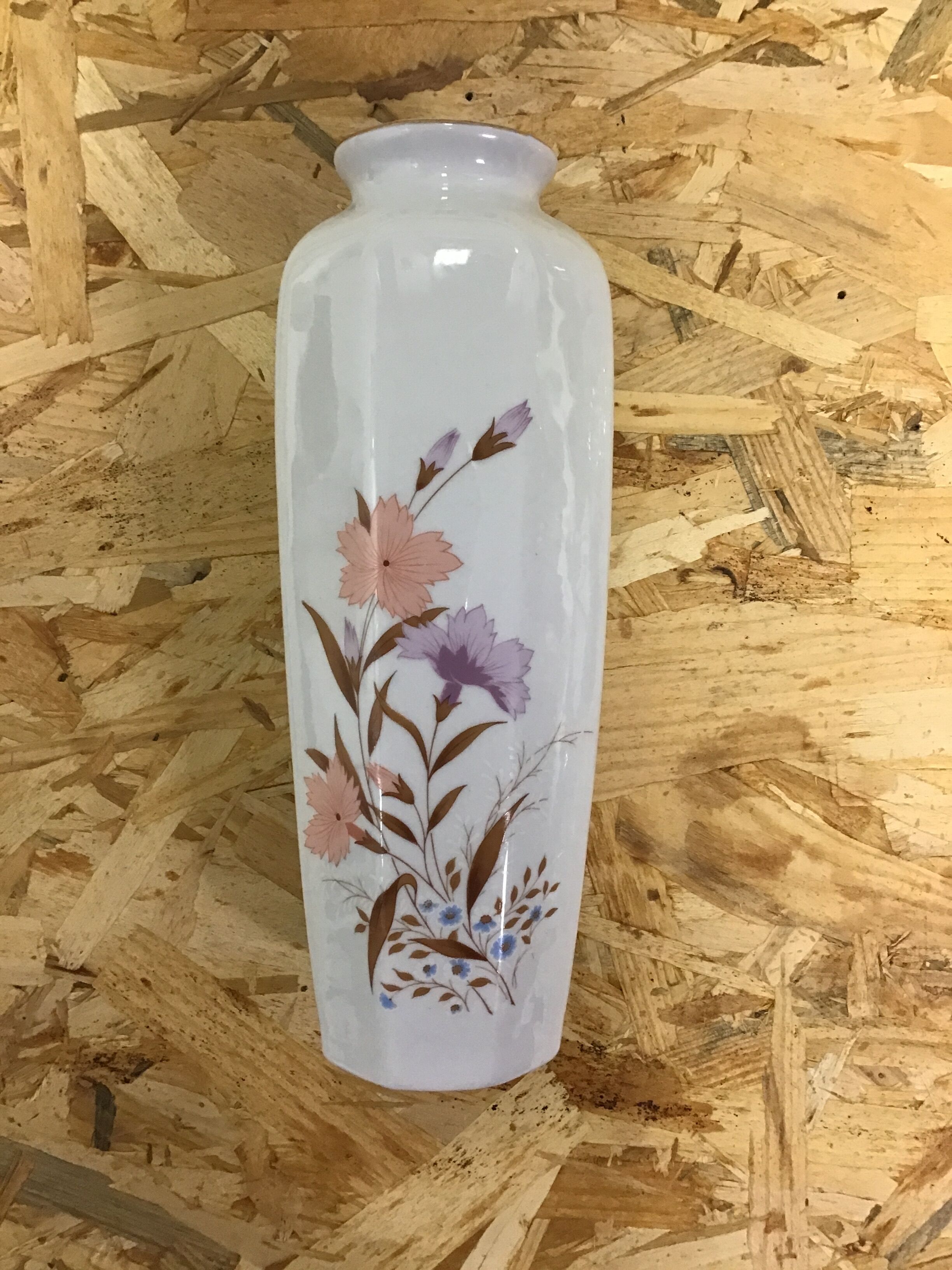 Vase moyen en porcelaine fleuri