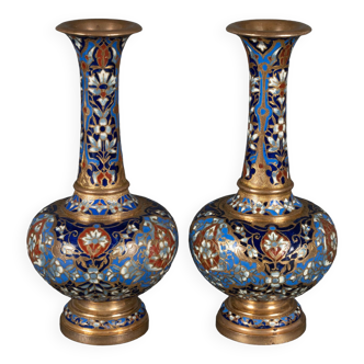 Paire de vases cloisonnés XIXe sur pied douche Napoléon III forme pansue