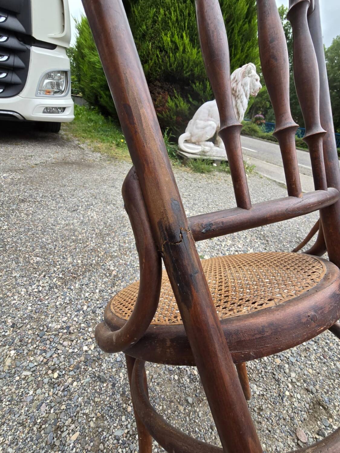 4 vintage Fischel bistro chairs in curved wood and cane