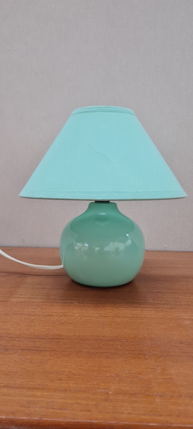 Ceramic table lamp