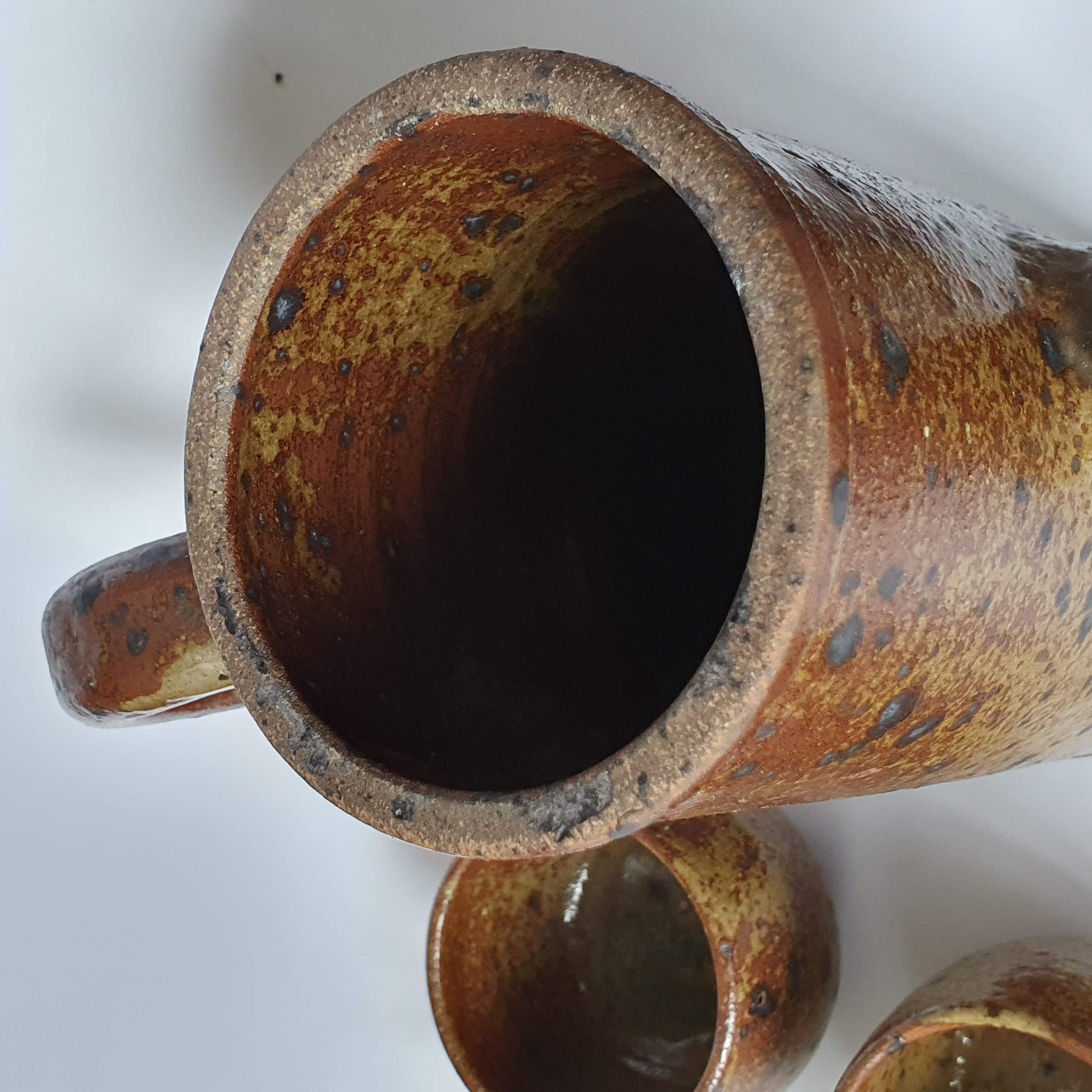 Coffee maker and cups made of pyrity sandstone