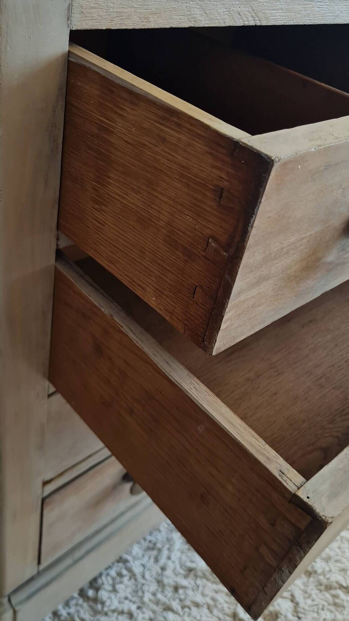 Antique English-style commode