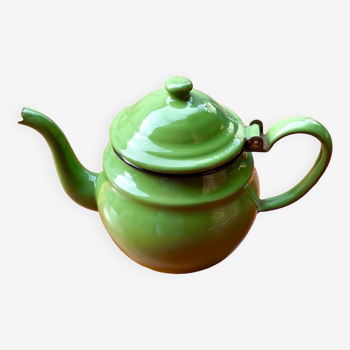 Enameled sheet metal teapot