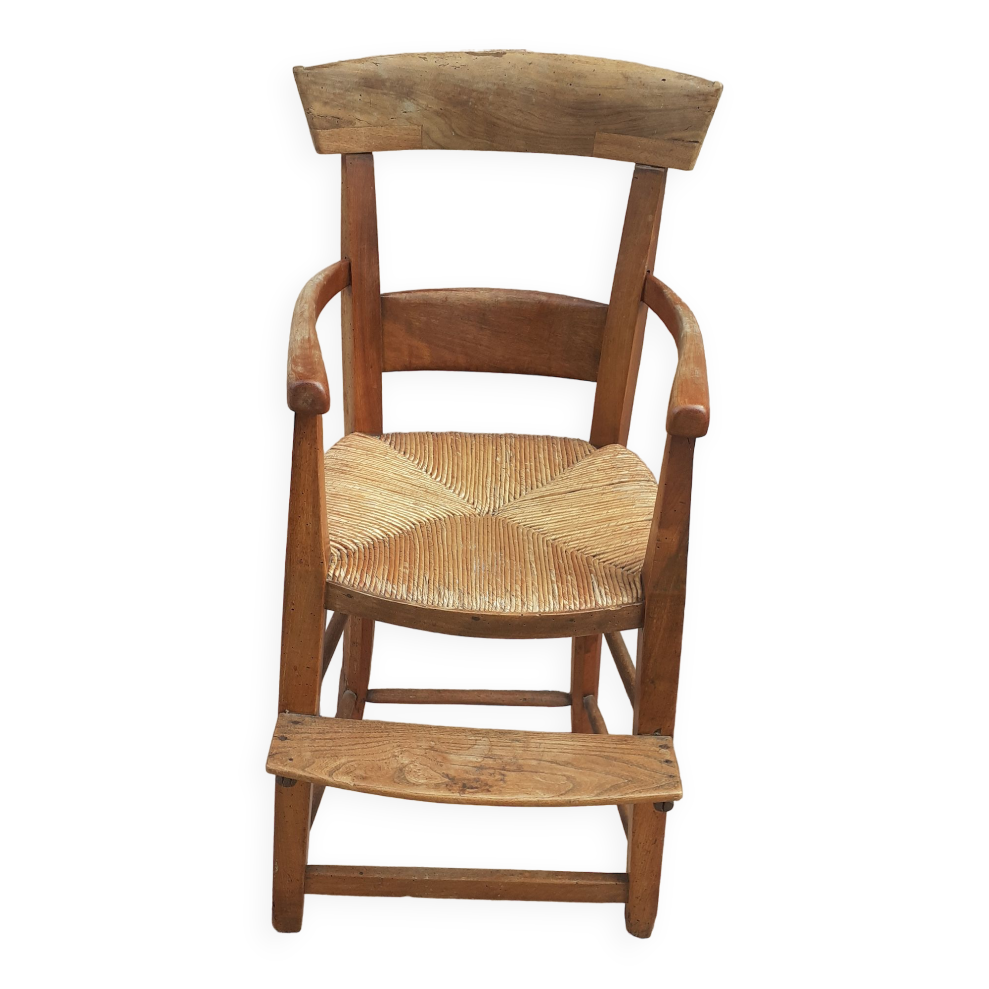 Fauteuil haut ancien d' enfant. En merisier et paillèe.