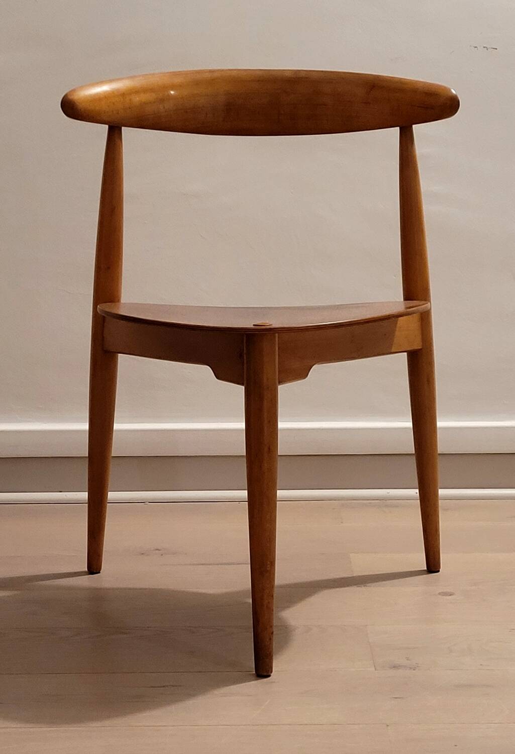 Chair 4103 by Hans Wegner