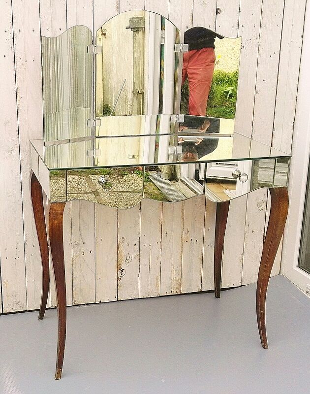 Dressing table mirror design 50's