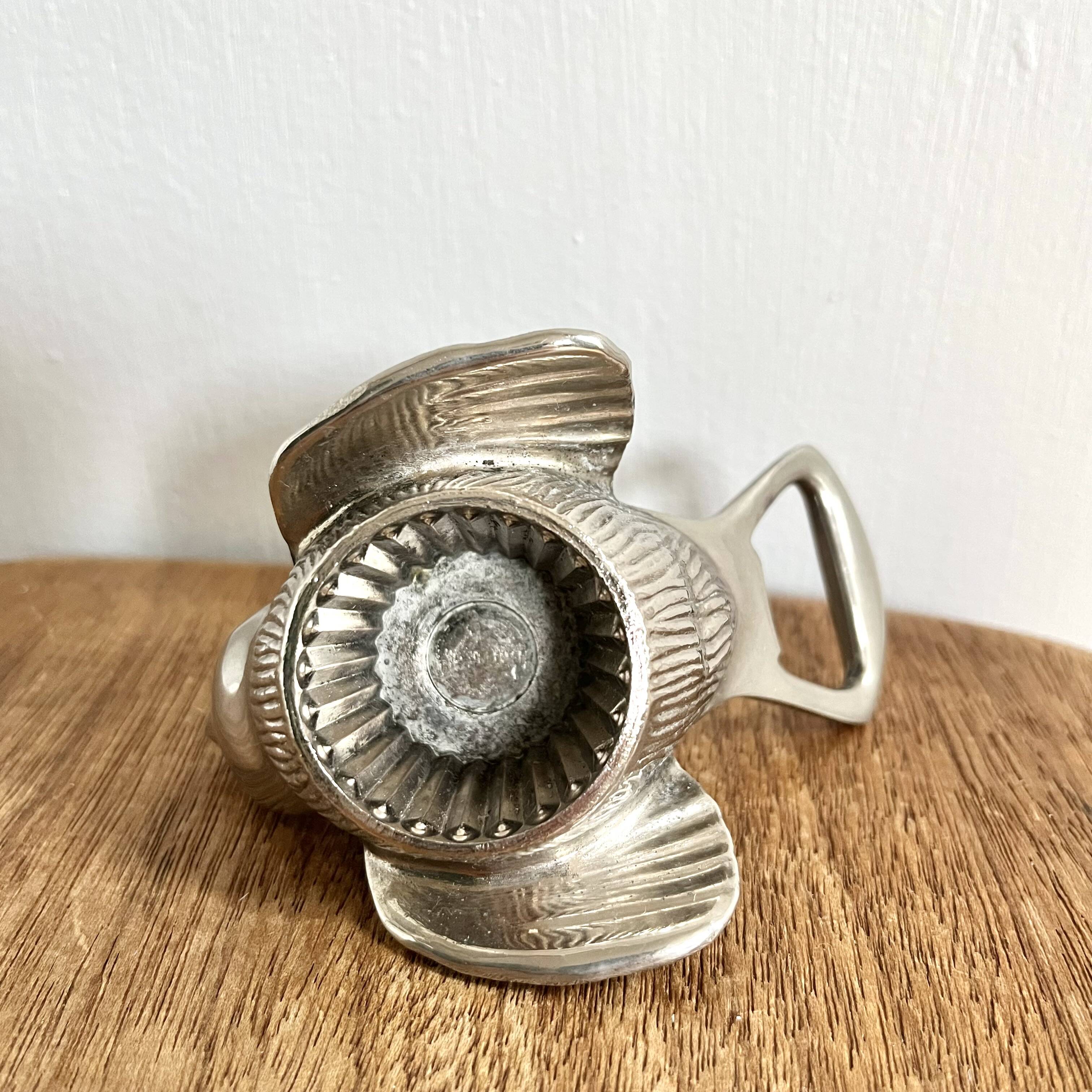 Bottle opener bird bottle opener