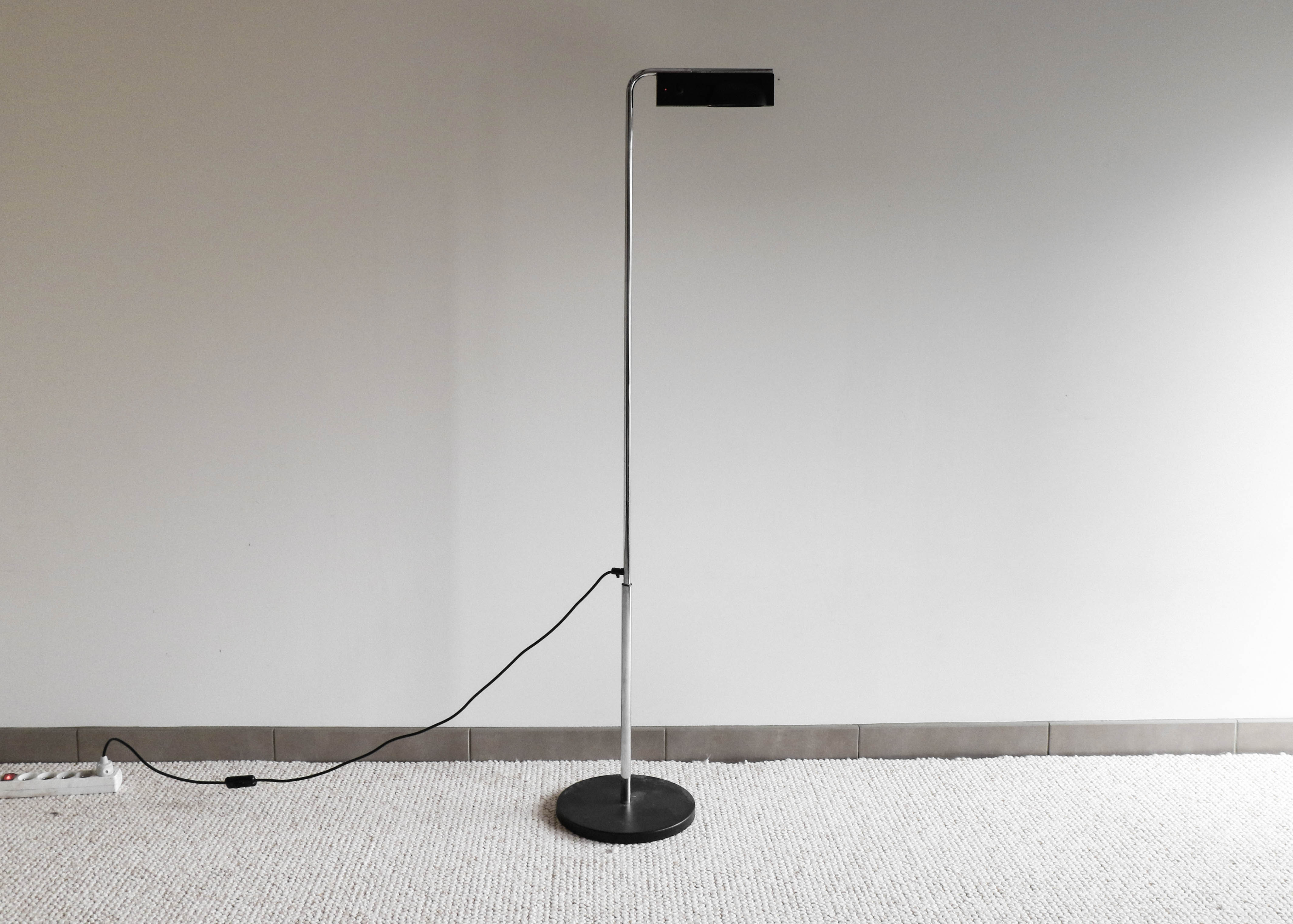 Ernesto Gismondi, Camera Terra lamppost, Artemide, 1980s