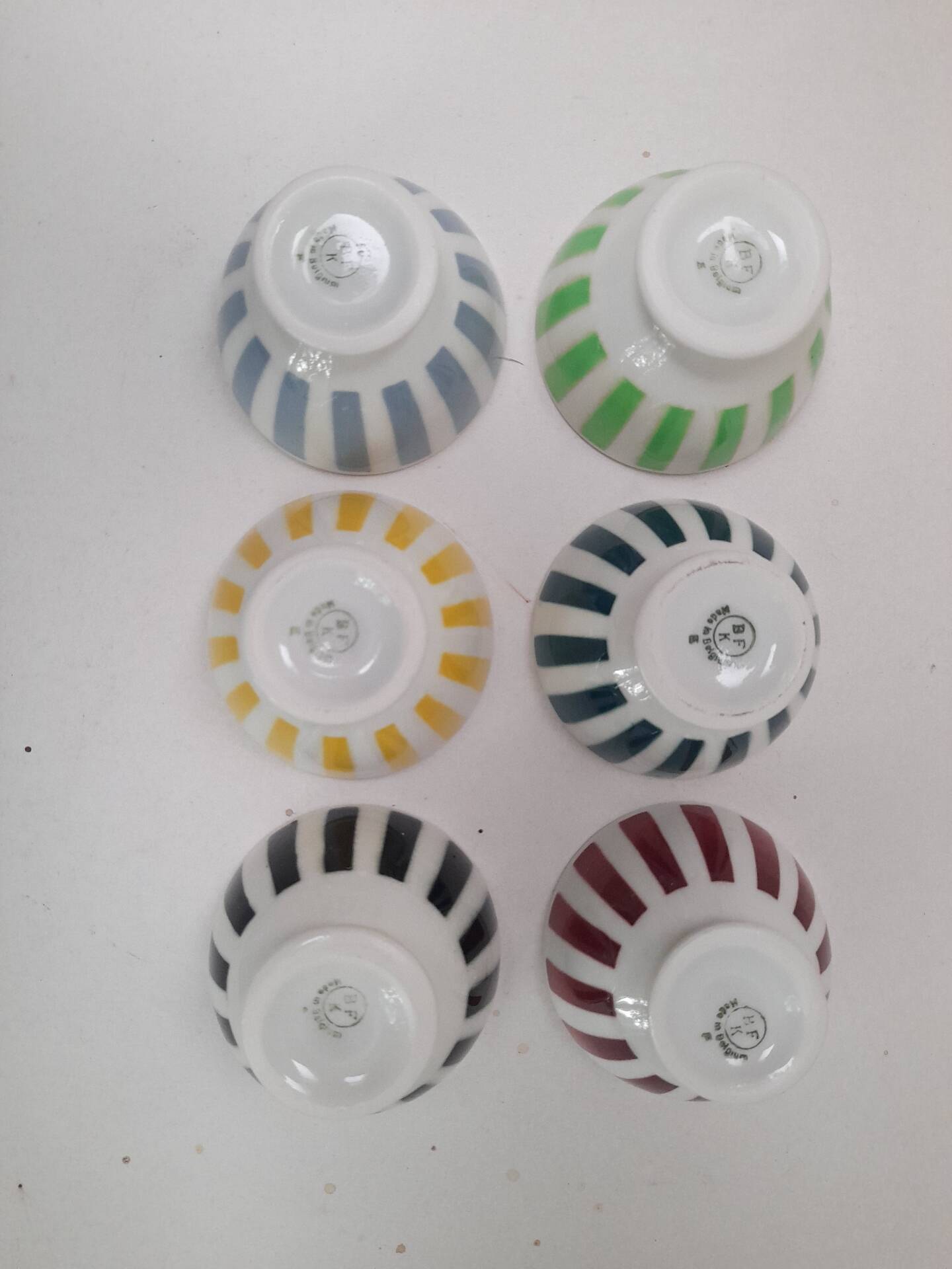 Set of 6 vintage Boch La Louvière bowls from the 1950s.