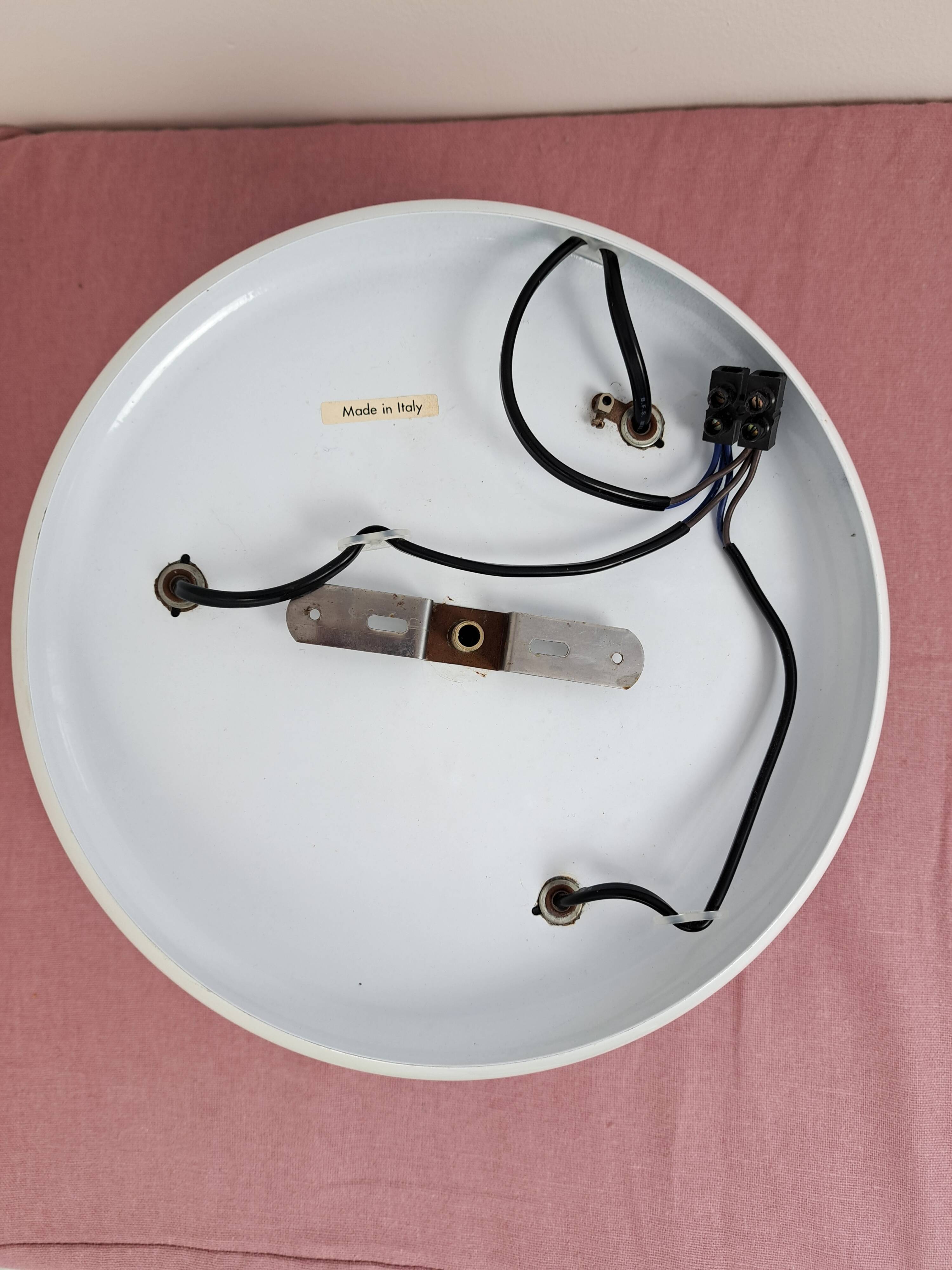 White ceiling light with 3 spotlights made in Italy, space age design