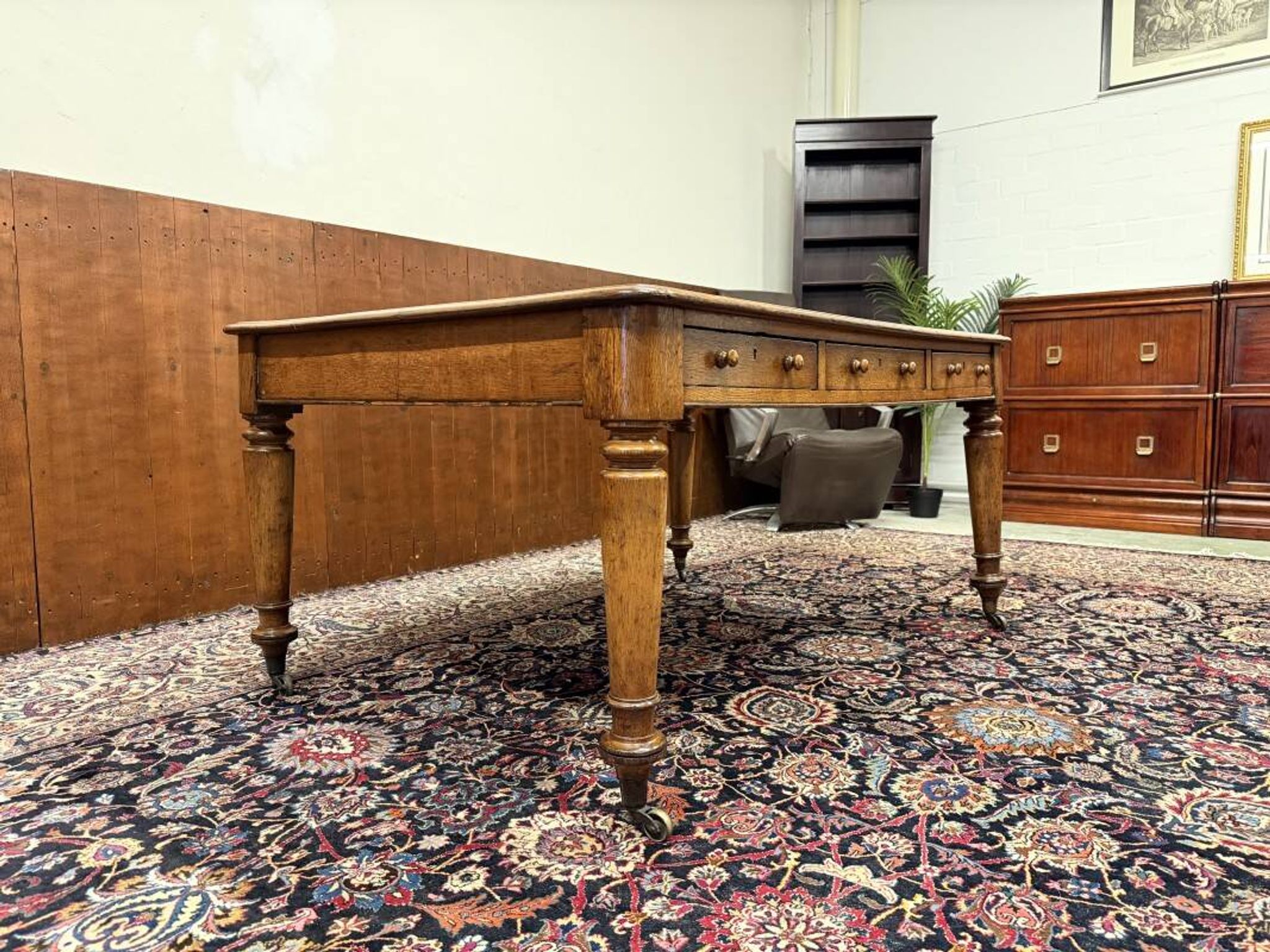 Classic English Writing Desk Partnerdesk