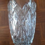 Vase ancien à facettes en verre