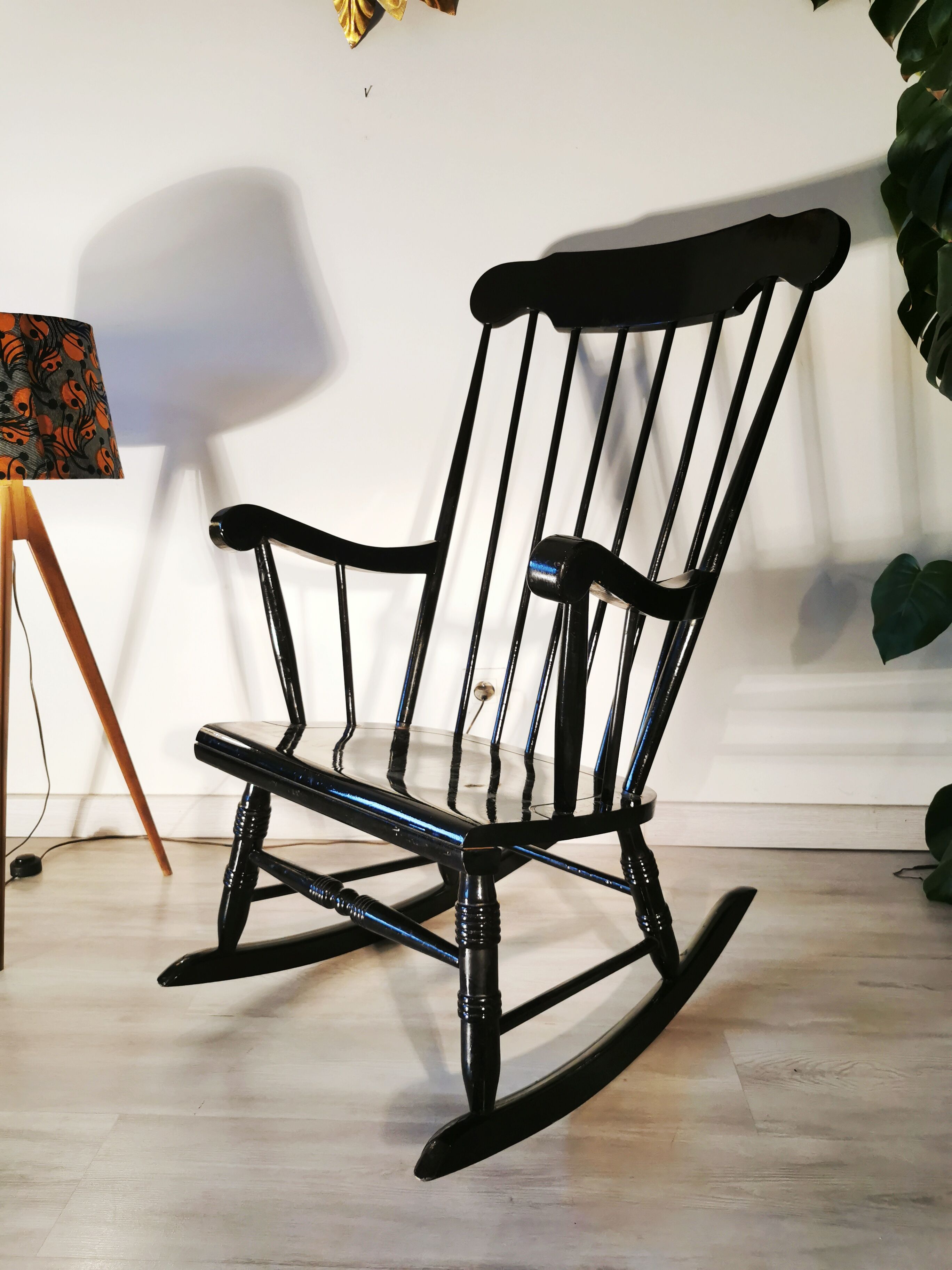 Rocking chair year 60, black wood