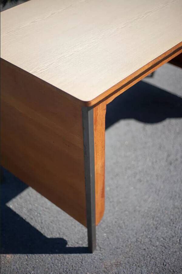 Bureau bois et métal et plateau formica, 50