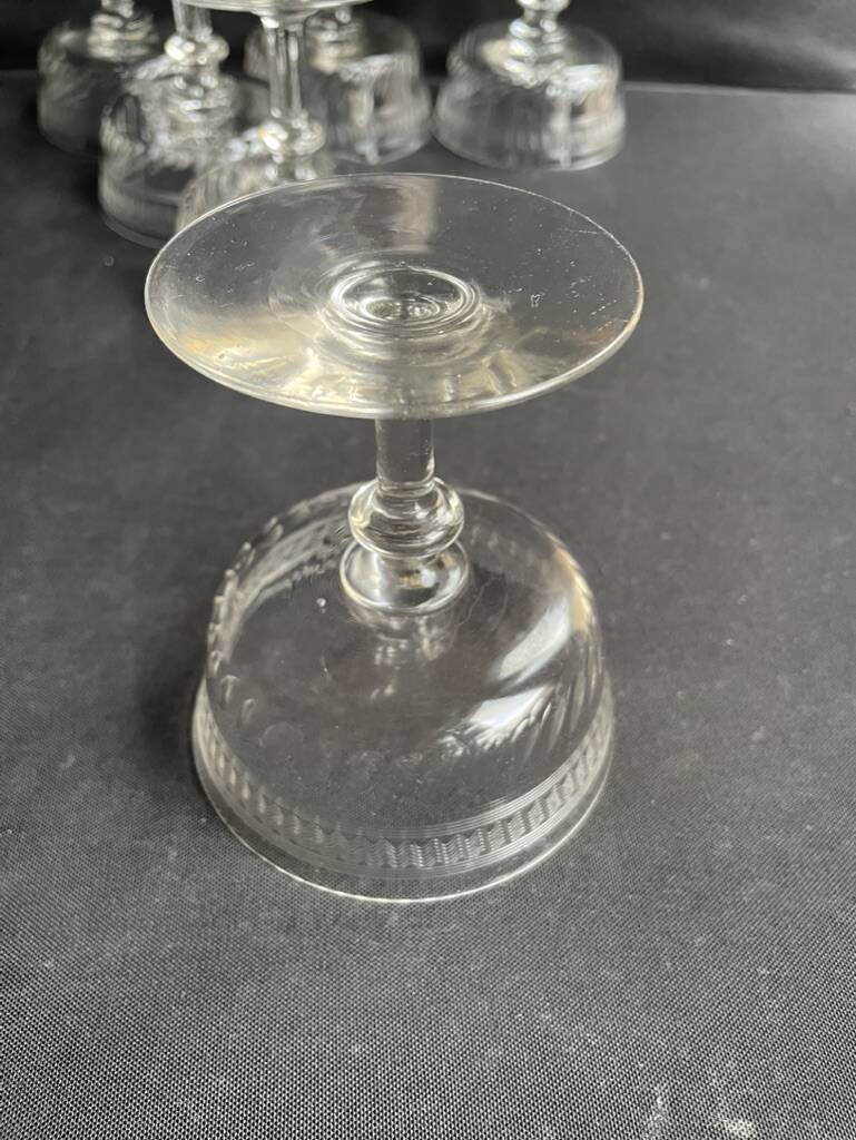 6 champagne glasses in blown, cut and guilloché crystal – Art Deco