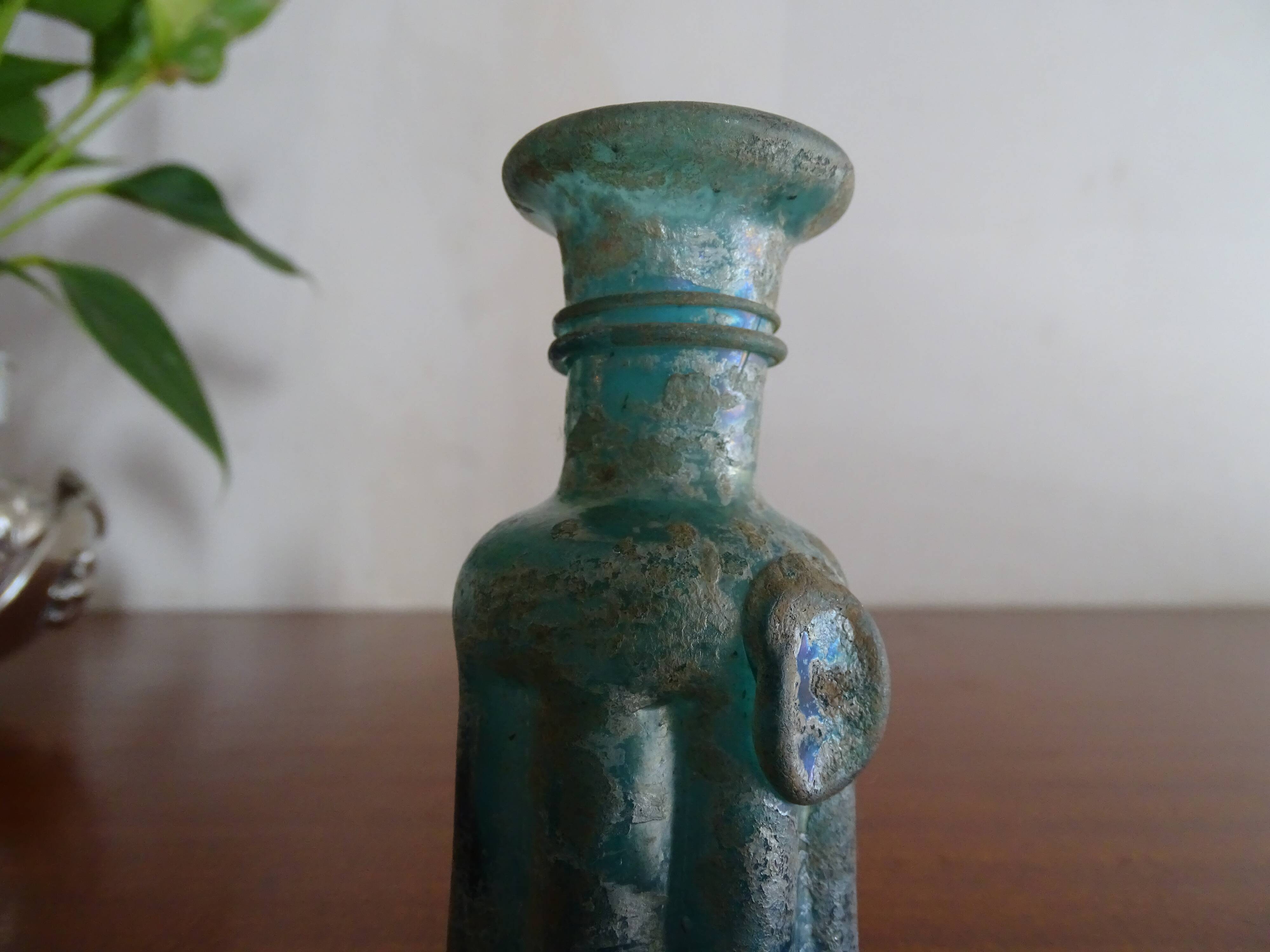 Miniature vase Scavo Seguso Vetri d'Arte iridescent glass Murano 1950