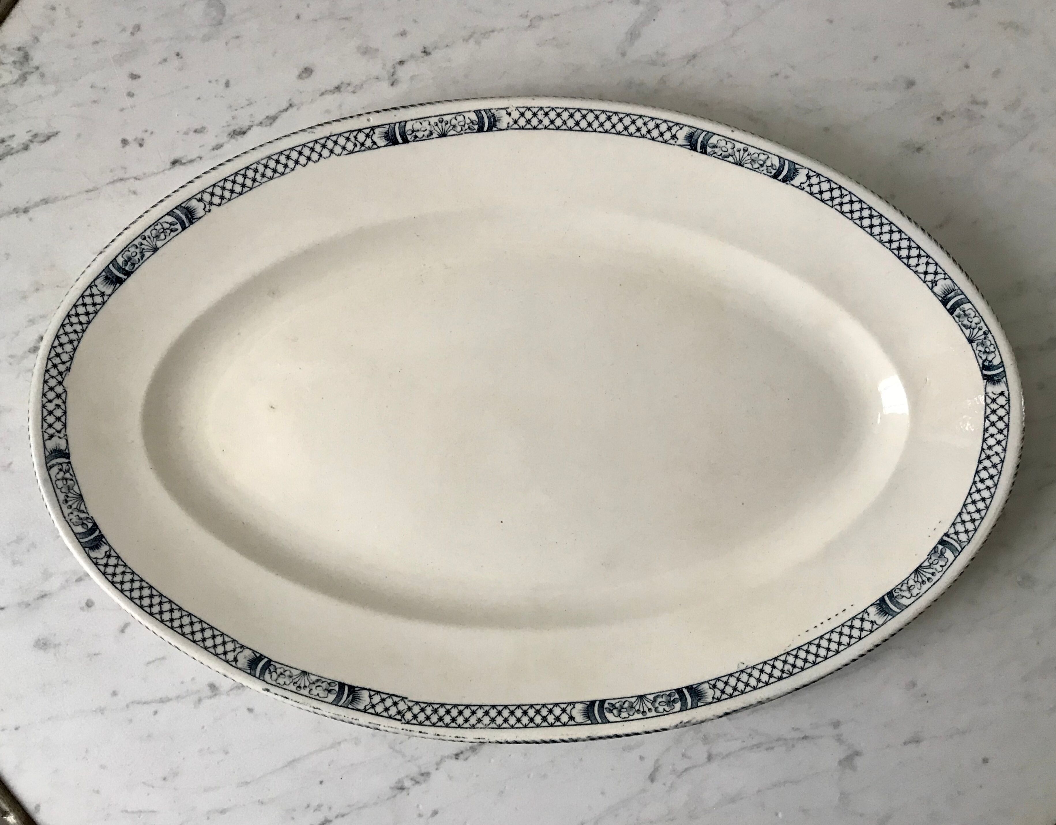 Flat oval Iron Earth Salins late nineteenth