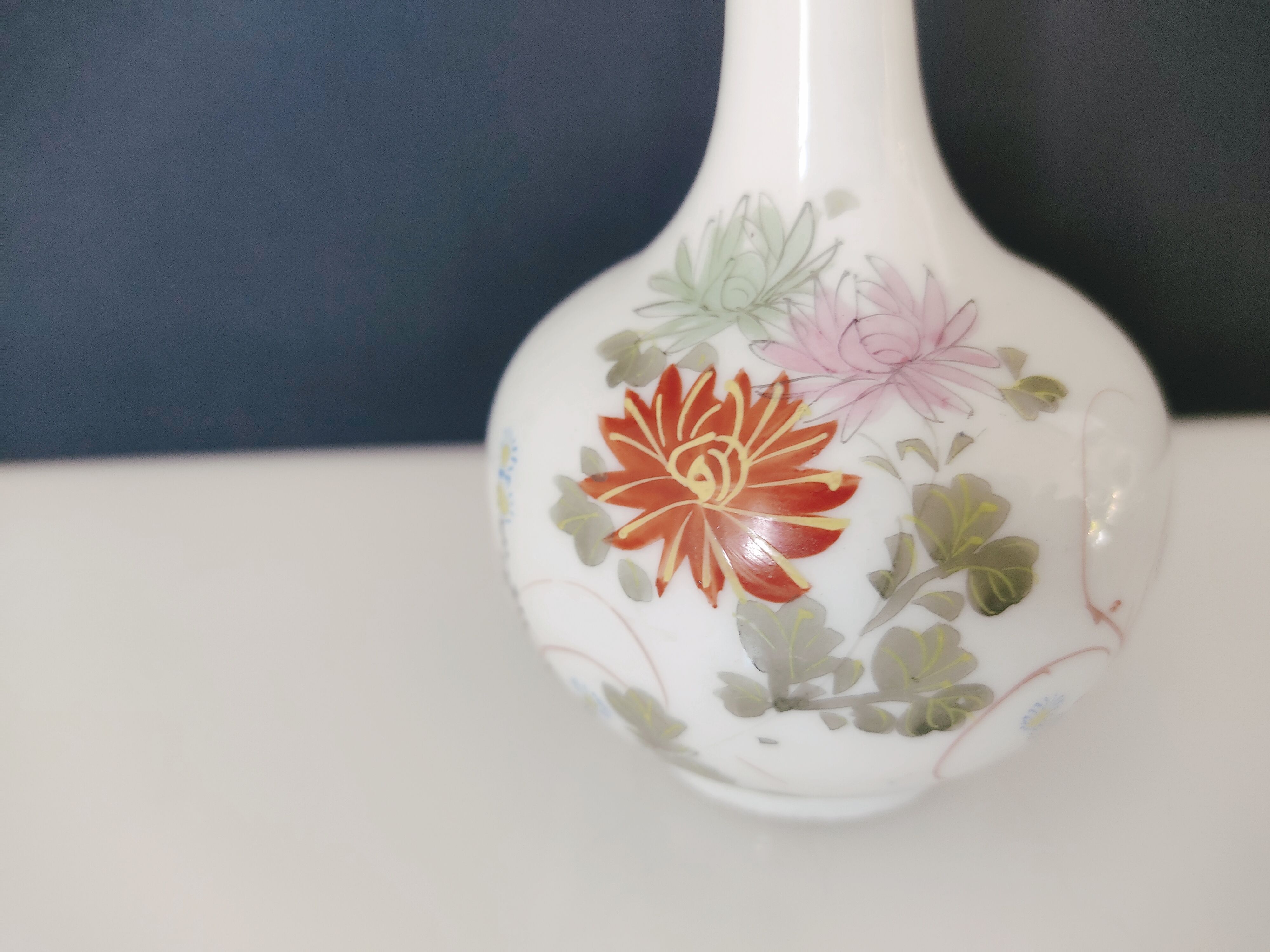 Vase soliflore Japanese porcelain decoration flowers and hand-painted bird