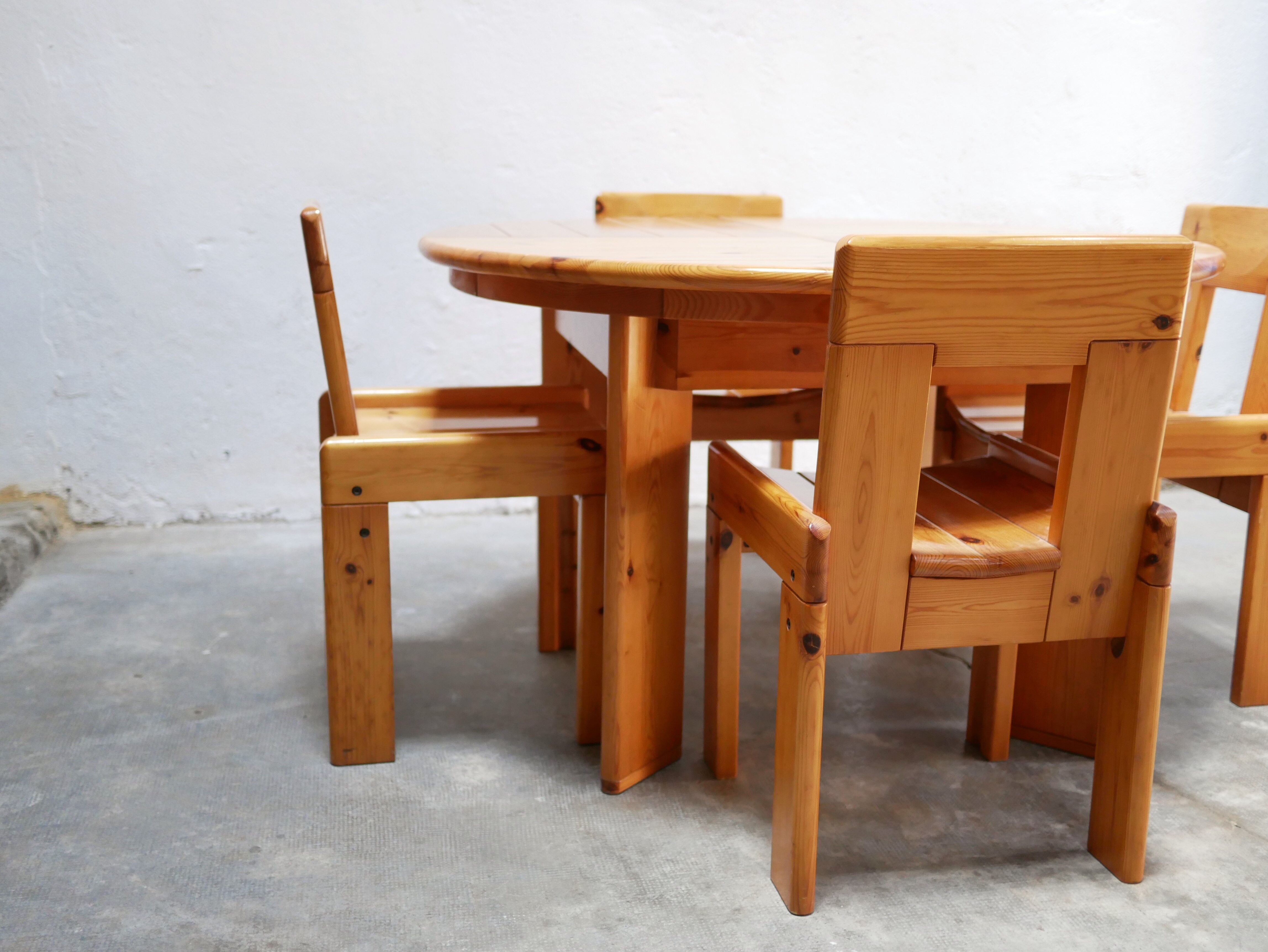 Vintage stretch dining table and 4 chairs by S. Coppola for Roche Bobois
