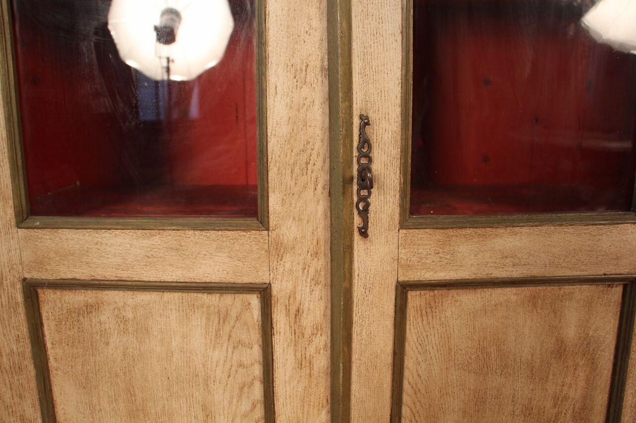 Old vintage showcase