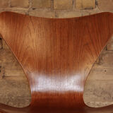 Chair series 7, No.3107 by Arne Jacobsen for Fritz Hansen, teak butterfly, Denmark, circa 1955