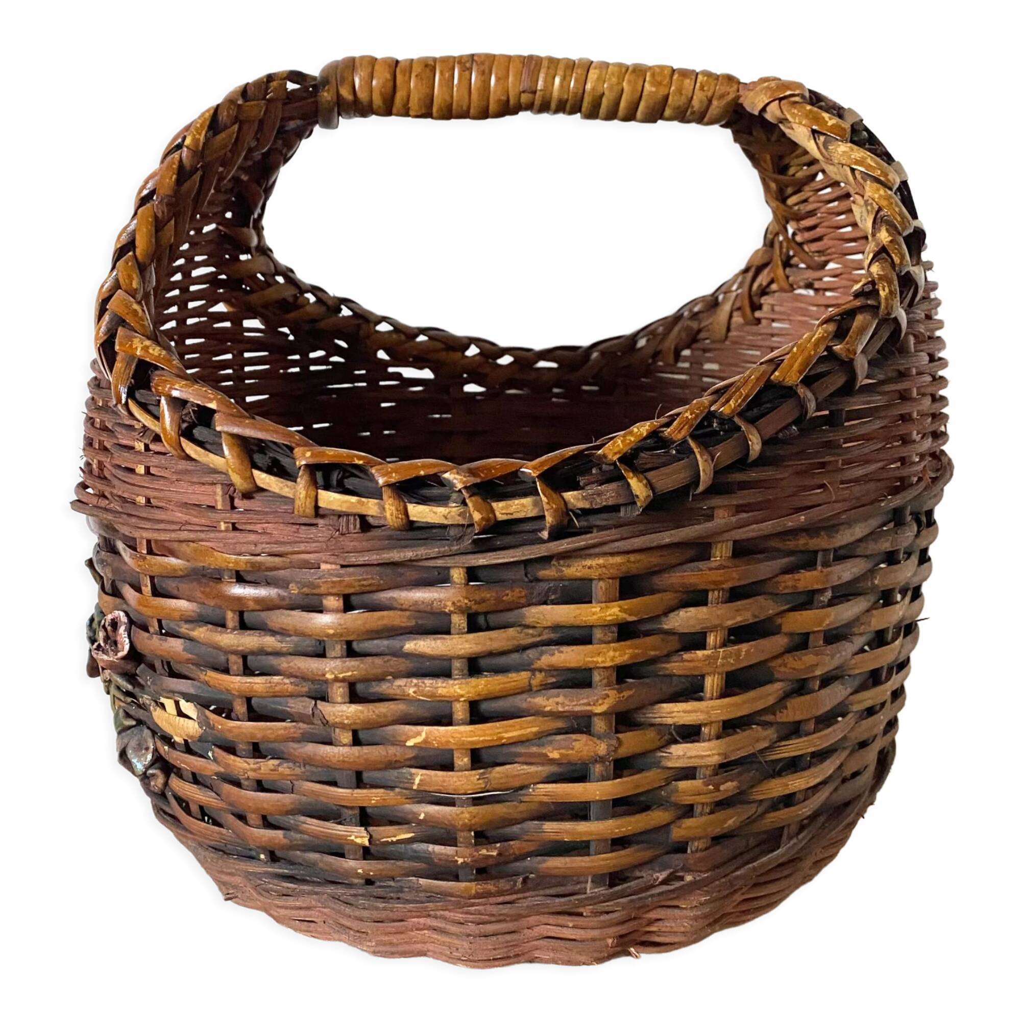 Flowery woven wicker basket