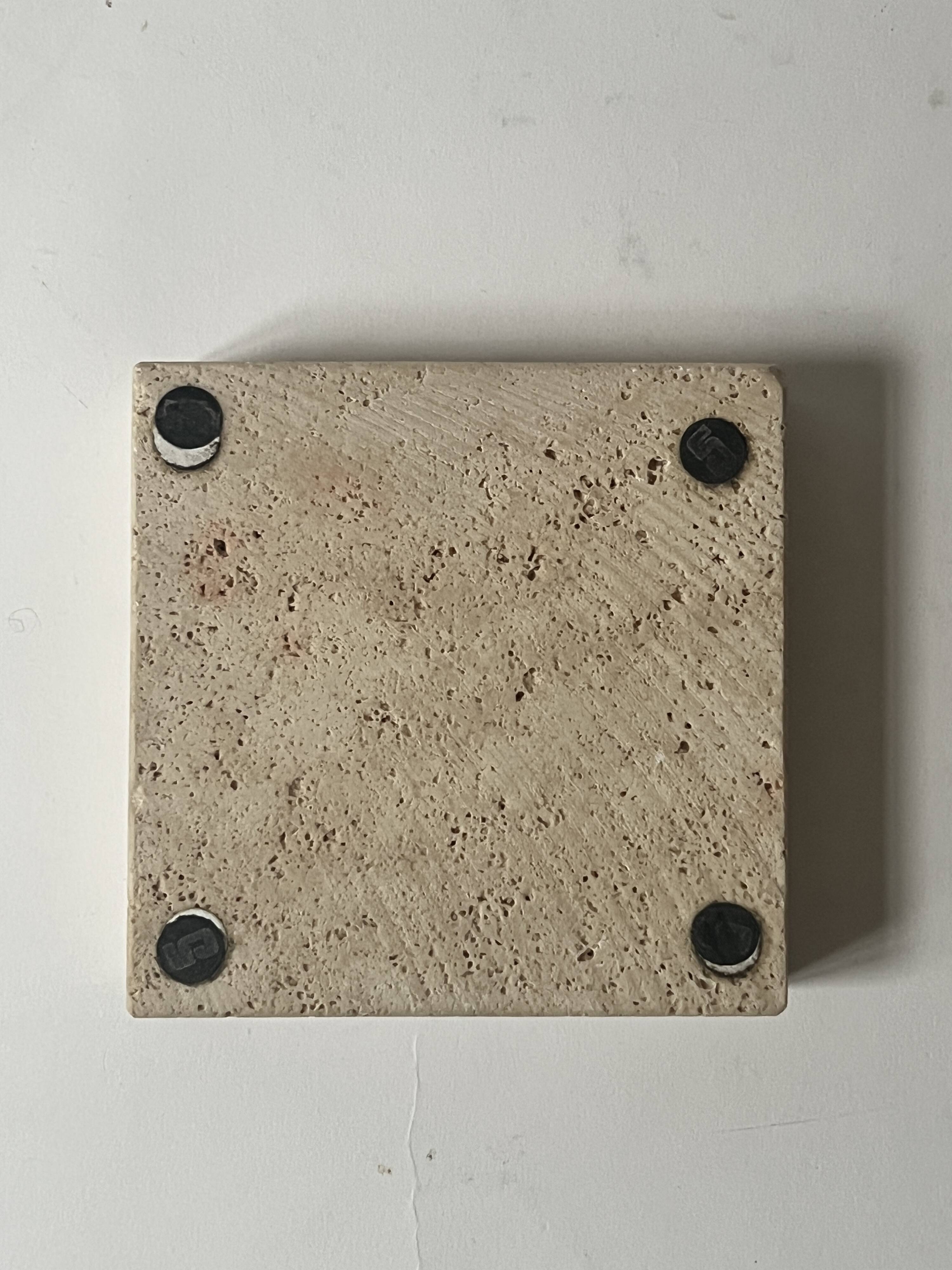 Sculpted travertine ashtray by Fratelli Manelli, Italian design 1970.