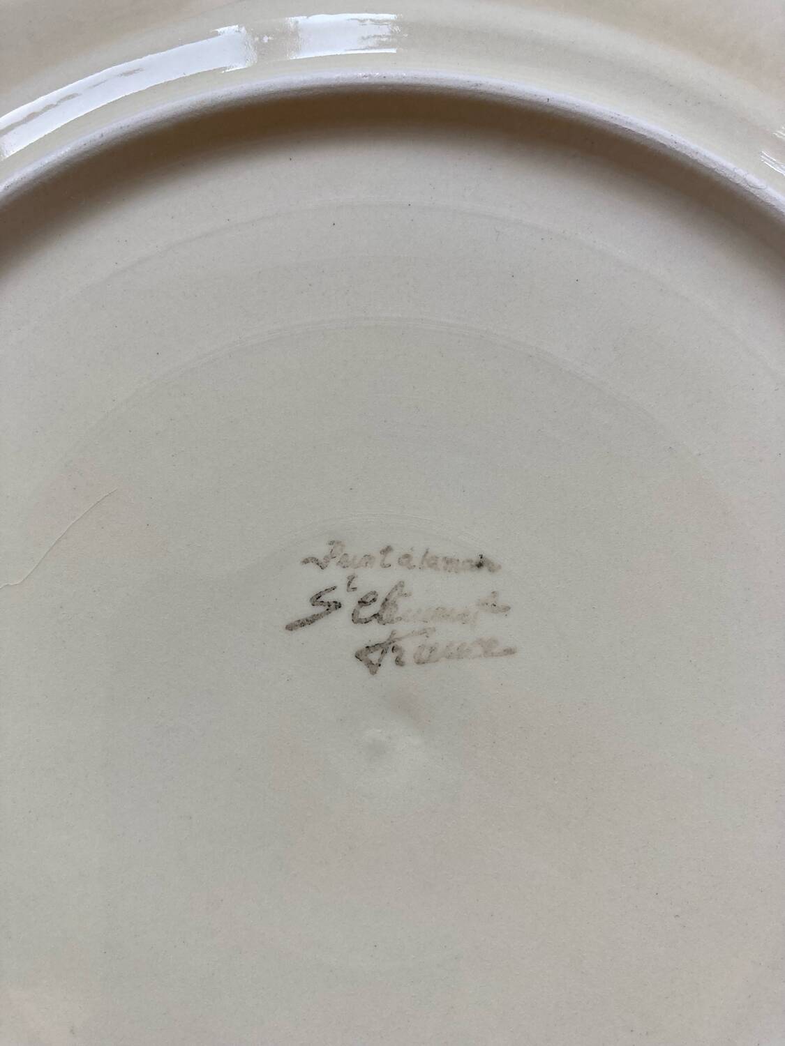 Hollow fruit barbotine Saint Clément dish