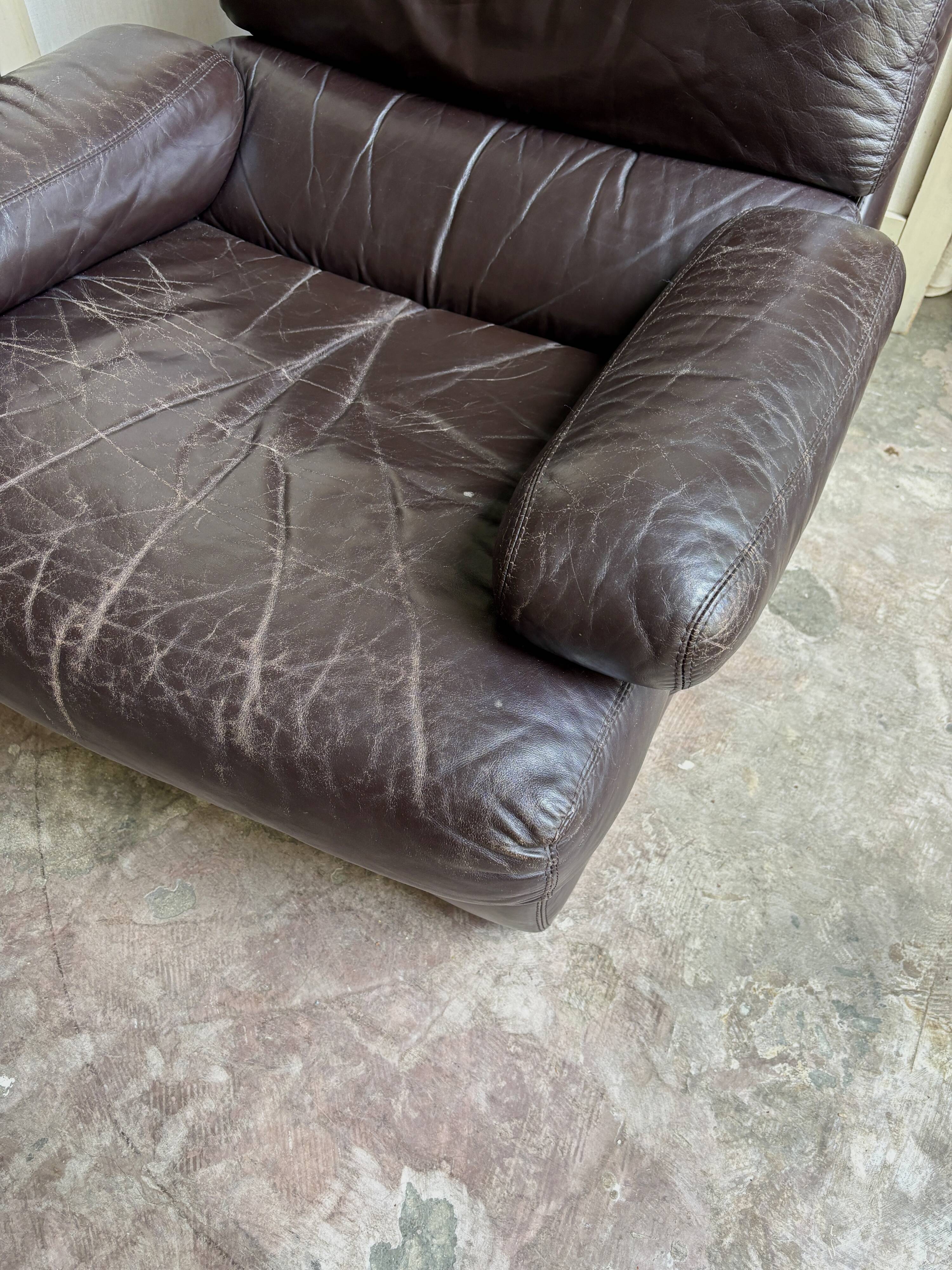 Fauteuil en cuir marron
