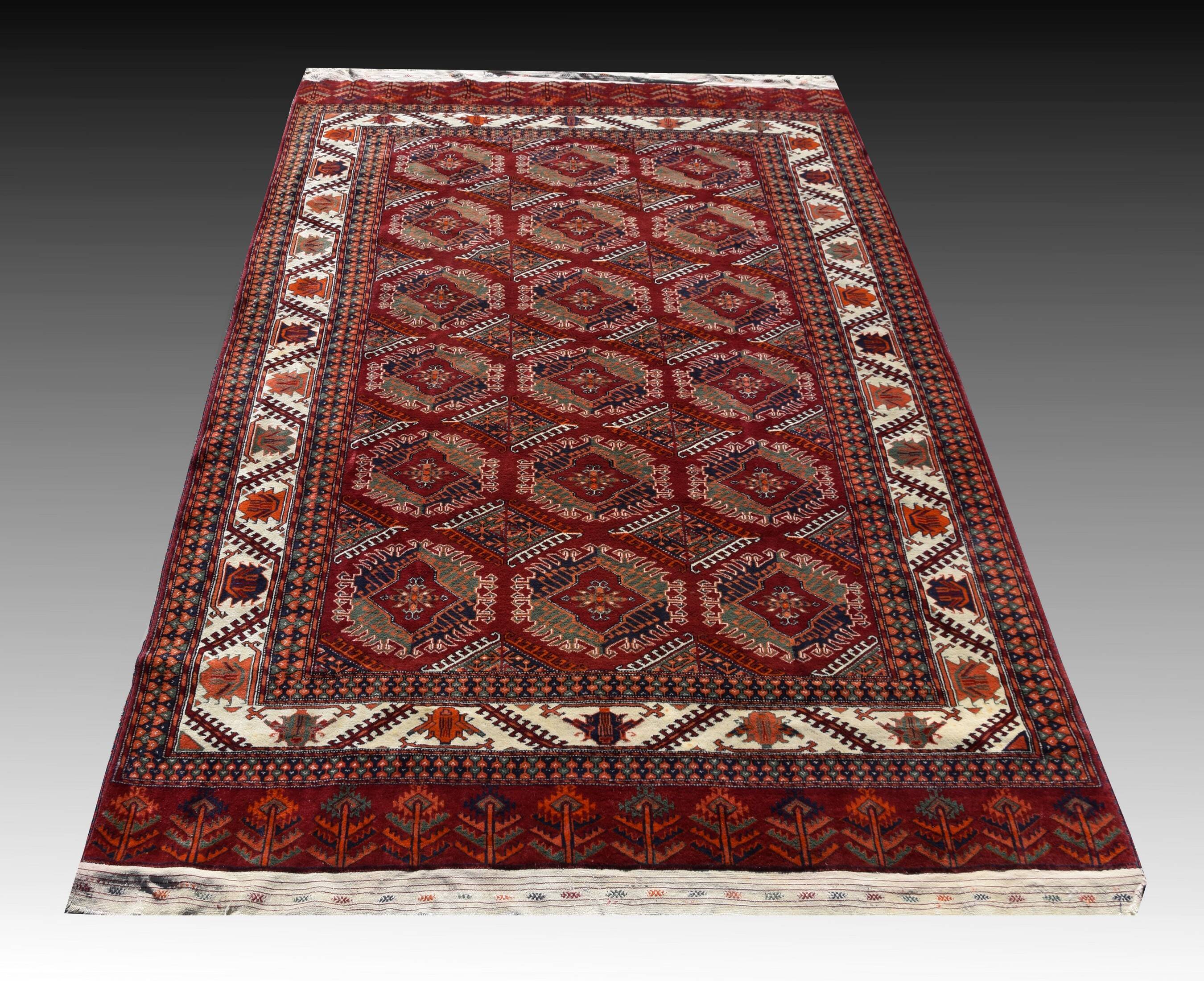 Turkmen Kizil-ayak Bukhara Rug: 2.65 X 1.85 - Handmade